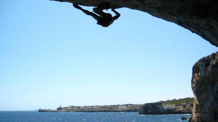 Telediario 1 - Los hermanos Pou se apuntan al 'psicobloc'