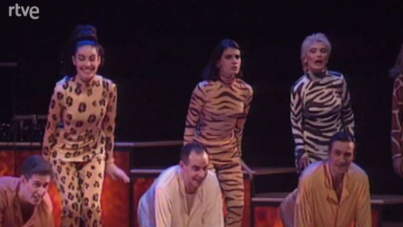 Arxiu TVE Catalunya - Impactes - Aturat el desnonament a Badia, alberg d'indigents i teatre