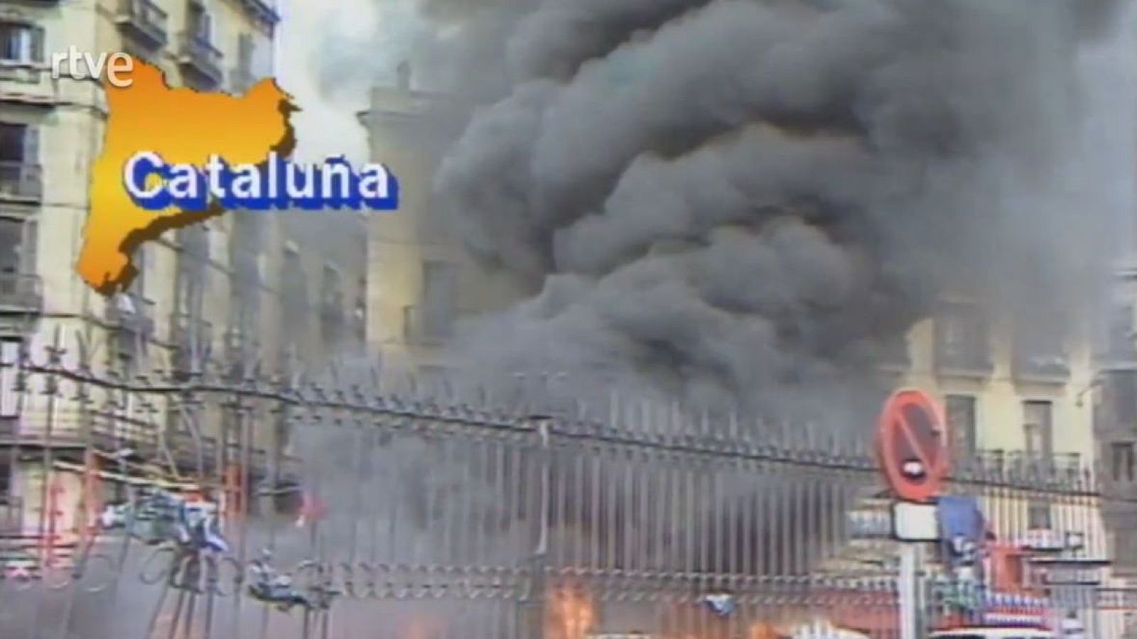 Telediario 2 - Atentado en el puerto de Barcelona - Telediario 2 | Ver