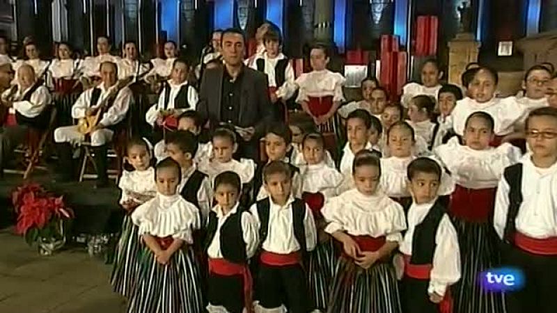 Tenderete - 15/12/12 - Parranda Araguaney + Coros y Danzas de Ingenio + Maestro Florido - Tenderete | Ver