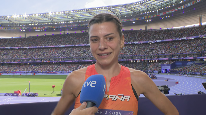 Atletismo JJOO París 2024 - Irene Sánchez Escribano, emocionada tras meterse en la final: "Sabía que tenía una marca así en las piernas"