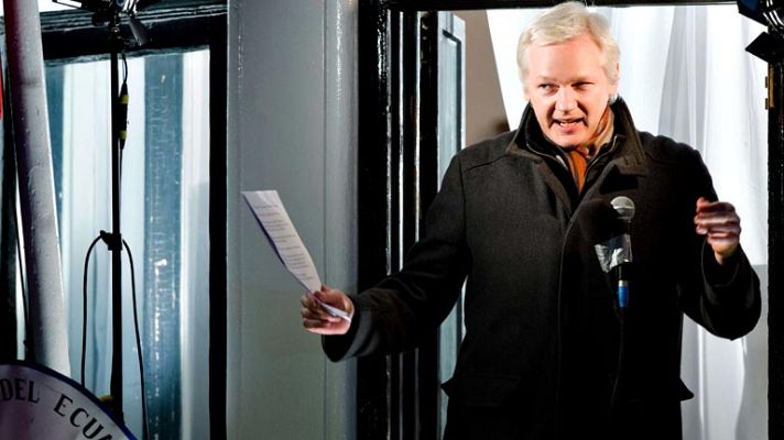 Telediario 1 - Discurso de Assange