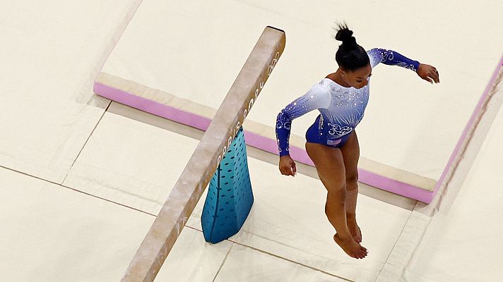 Gimnasia artística JJOO París 2024 - Simone Biles, en barra de equilibrio: una caída le priva del único oro olímpico que le falta