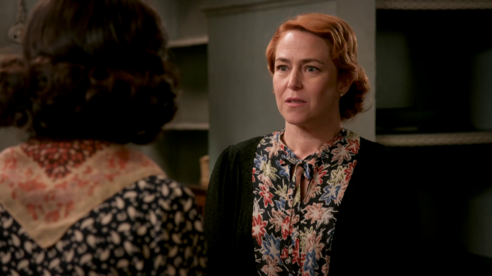 Salón de té La Moderna - Antonia advierte a Lucía que va a luchar por Pietro