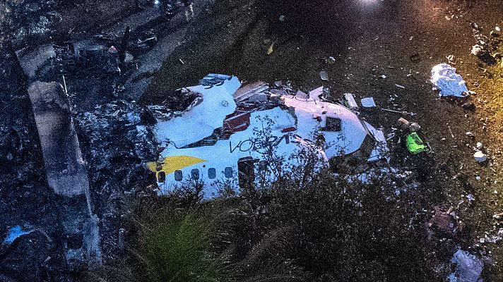 Telediario Fin de Semana - La acumulación de hielo en las alas, posible causa del accidente del avión en el municipio brasileño de Vinhedo