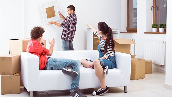 Informativo 24h - El 83 % de los jóvenes españoles no se emancipa por los elevados precios del alquiler y los suministros