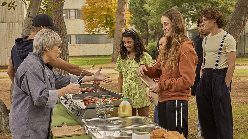 Hit - T3 - Episodio 5: La bella y la bestia