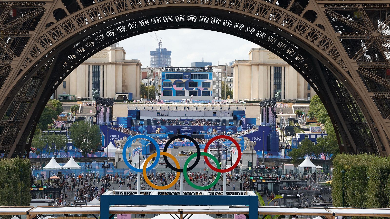 Sin Juegos Olímpicos, vuelve la inestable vida política a Francia | Ver