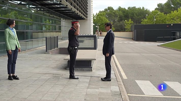 L'Informatiu - Gest de suport de Salvador Illa als Mossos d'Esquadra