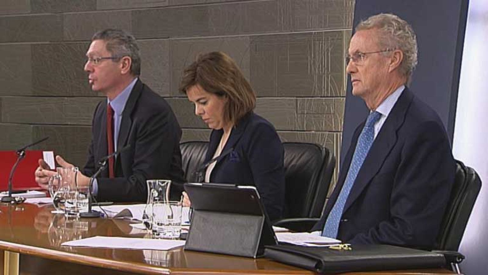 Telediario 1 en cuatro minutos - 21/12/12 | Ver