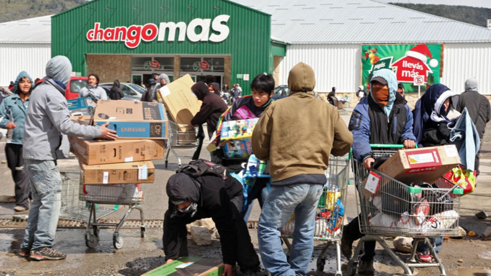 Dos muertos en el saqueo de varios supermercados en Argentina