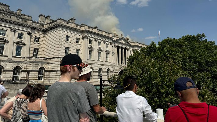 Informativo 24h - Incendio en el histórico edificio de Somerset House, en Londres