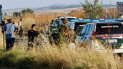 La Guardia Civil contin�a buscando el arma del crimen de Mocej�n | Ver