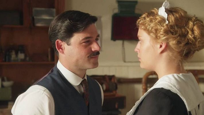 La promesa - La Promesa: Manuel quiere hacer pública su relación con Jana