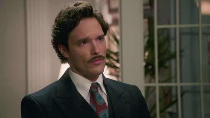 Salón de té La Moderna - Íñigo sospecha de doña Bárbara