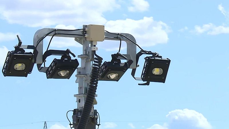 Las torres solares fabricadas en Zaragoza que iluminan los festivales más importantes de España | Ver