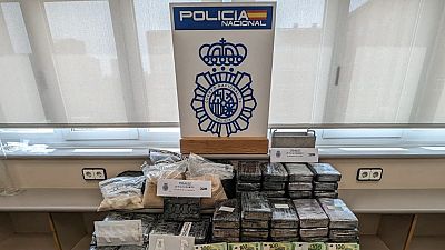 Cae una red que introduc�a coca�na de Colombia a M�laga impregnada en cajas de fruta | Ver