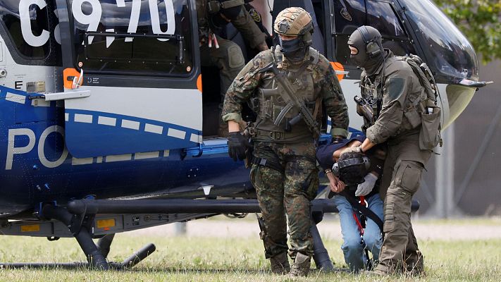 Telediario Fin de Semana - Investigan la posible conexión yihadista del sospechoso del apuñalamiento en Alemania