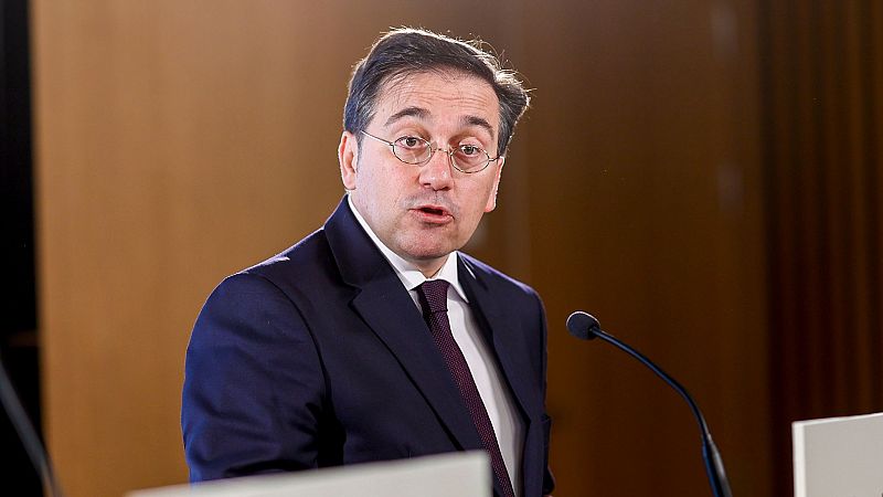 Albares dice que "nadie" en el exterior le pregunta por el caso de Begoña Gómez | Ver