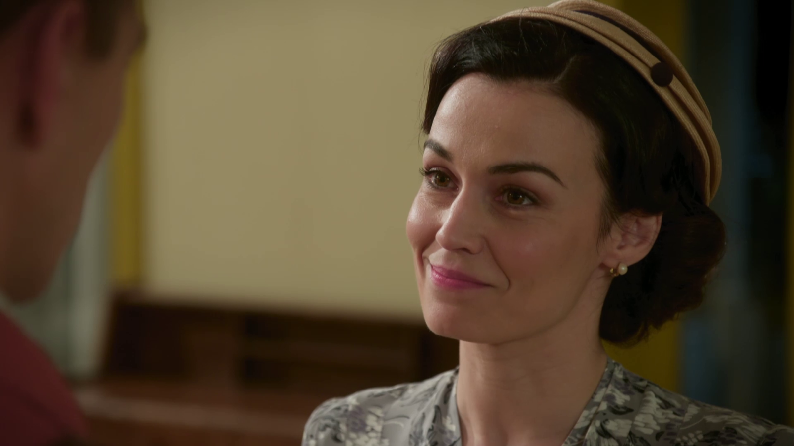 Teresa confiesa que quiere estar con Cañete - Salón de té La Moderna | Ver