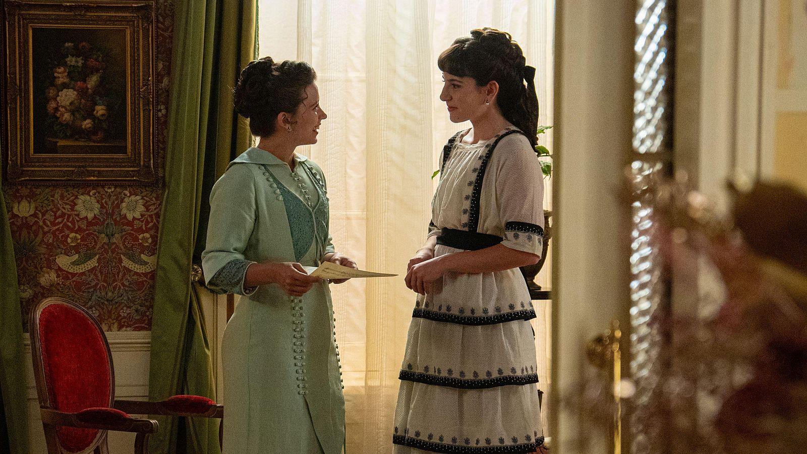 La Promesa: Julia llega inesperadamente a palacio - La promesa | Ver