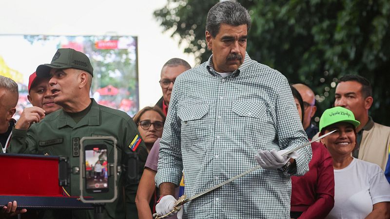 Maduro toma juramento a su nuevo Gobierno en Venezuela | Ver