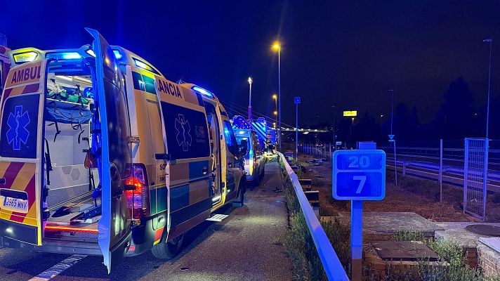 Telediario Fin de Semana - Un kamikaze deja tres muertos y dos heridos tras un choque frontal en el kilómetro 20 de la A-6