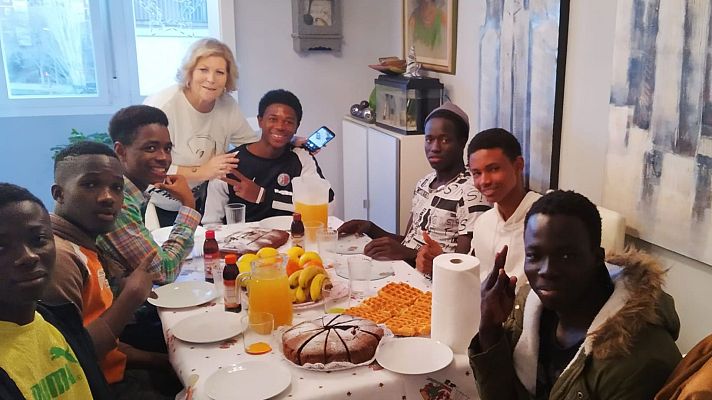 La hora de La 1 - Emilia, jubilada que acoge migrantes:"Siempre he creído en la igualdad"