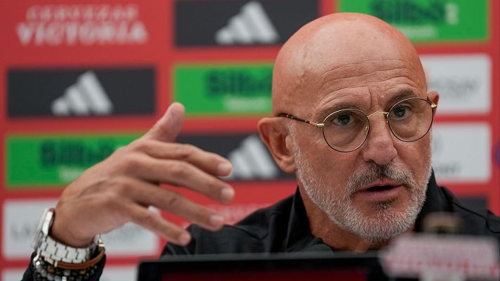 Telediario 2 - Luis de la Fuente y Dani Carvajal responden a Vinícius Jr.: "España no es racista"