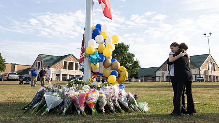 Informativo 24h - Detienen y acusan de homicidio involuntario al padre del autor del tiroteo de Georgia (EE.UU.)