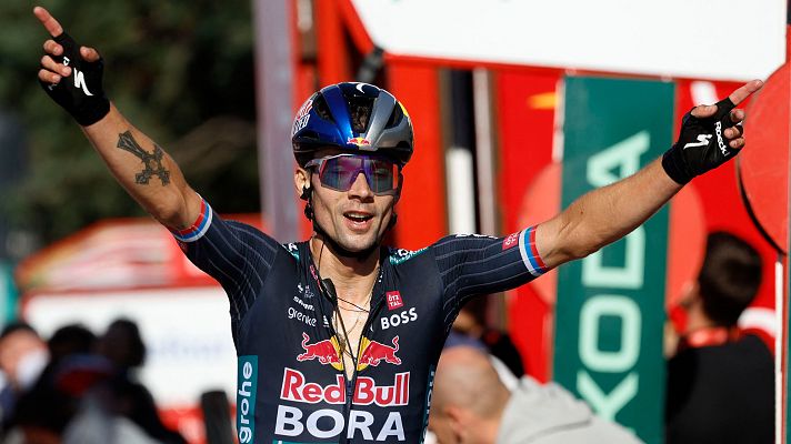 Vuelta ciclista a España - Roglic vence con autoridad en Moncalvillo, se viste como líder y acaricia su cuarta Vuelta a España