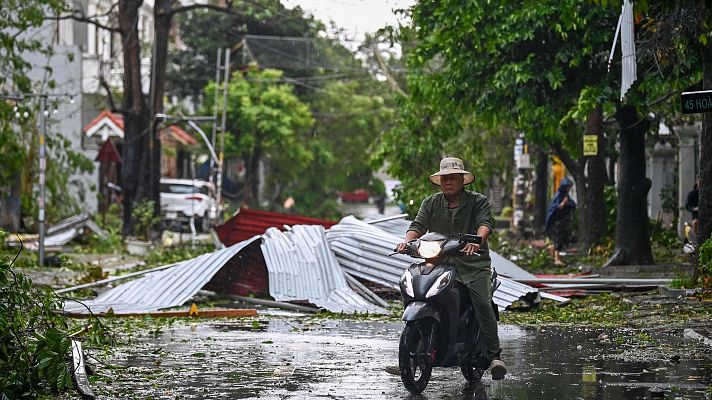 Telediario Fin de Semana - El tifón Yagi golpea Vietnam con fuertes lluvias y vientos de hasta 203 kilómetros por hora
