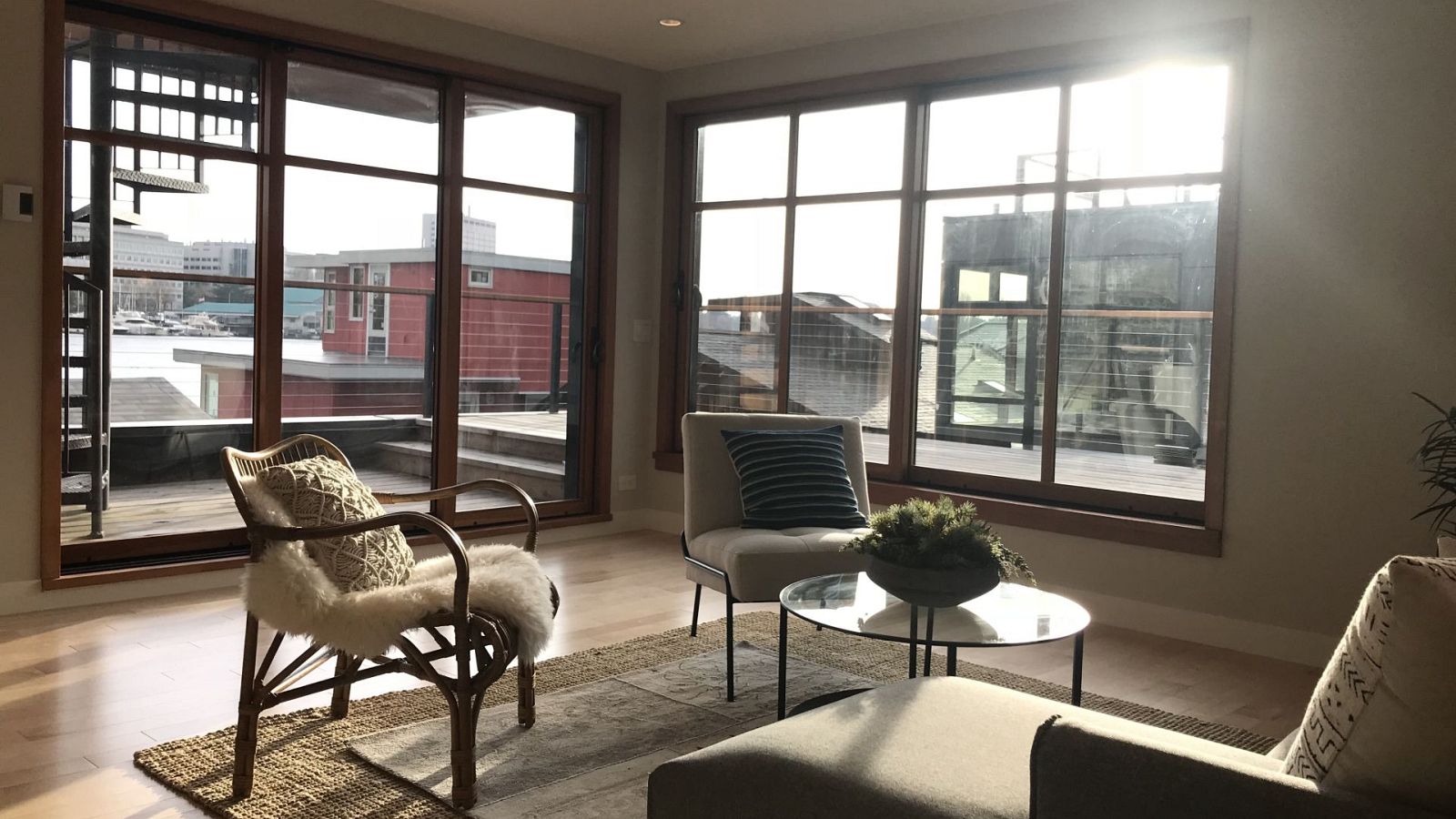 Mi casa flotante - Episodio 6: Lacroix y Rosenstock - ver ahora