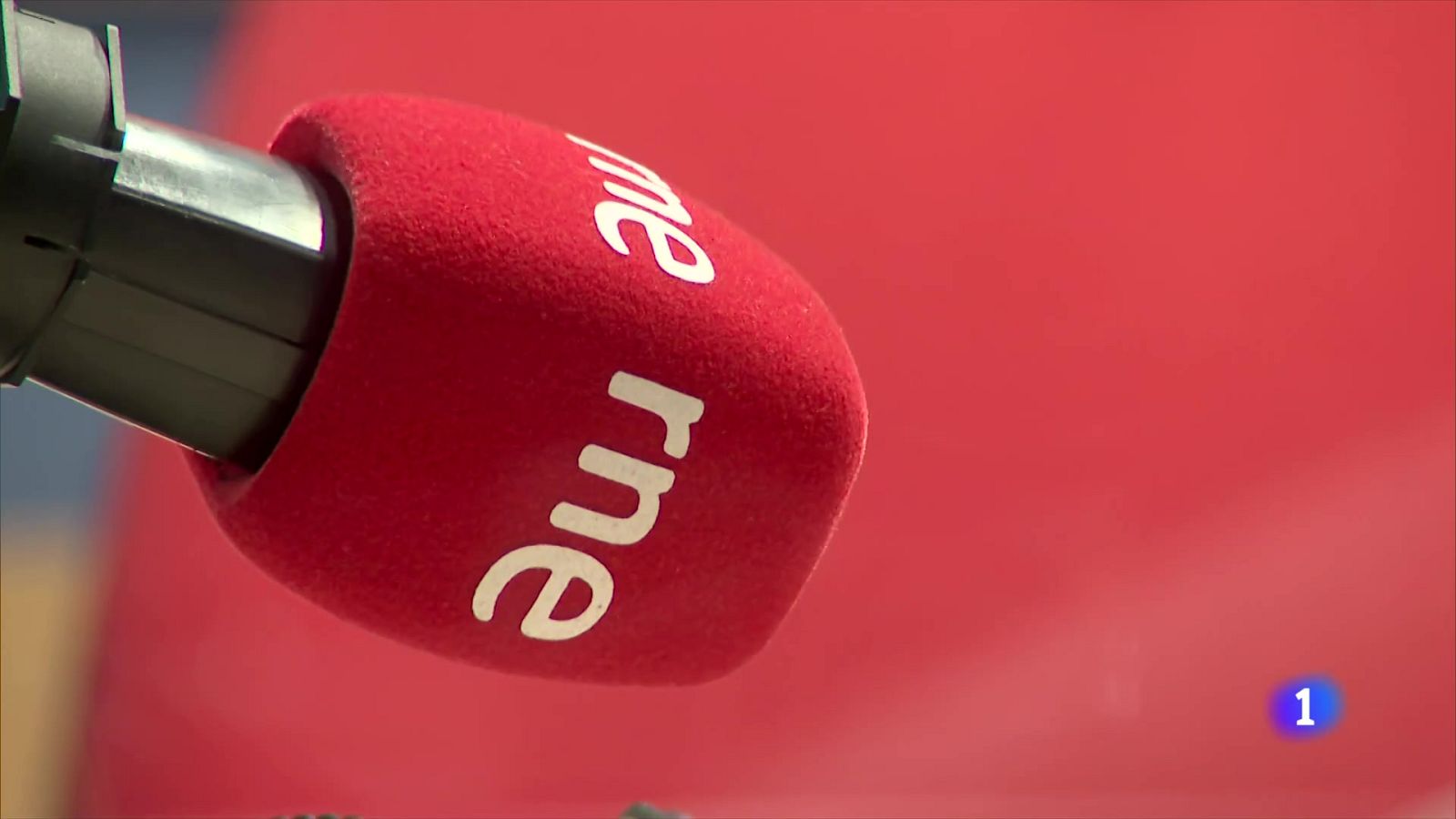 Ràdio 4 inicia temporada amb una graella plena de novetats - L'Informatiu | Veure