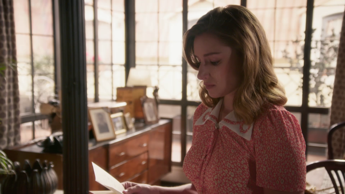 Salón de té La Moderna - Matilde encuentra la nota de Carla