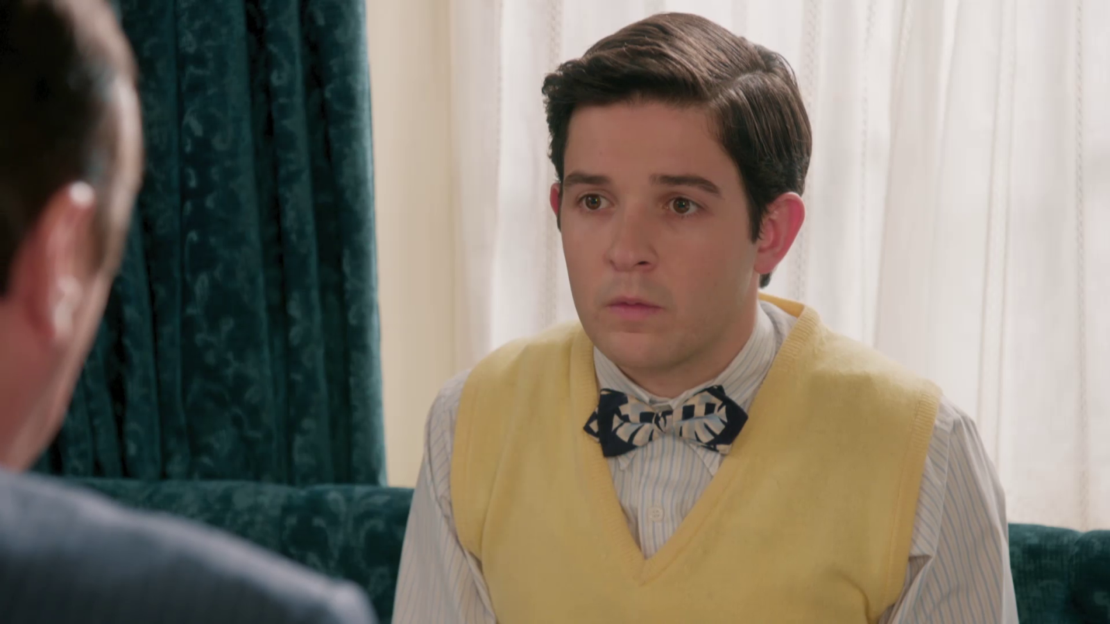 Don Salvador impone sus condiciones a Salvita - Salón de té La Moderna | Ver