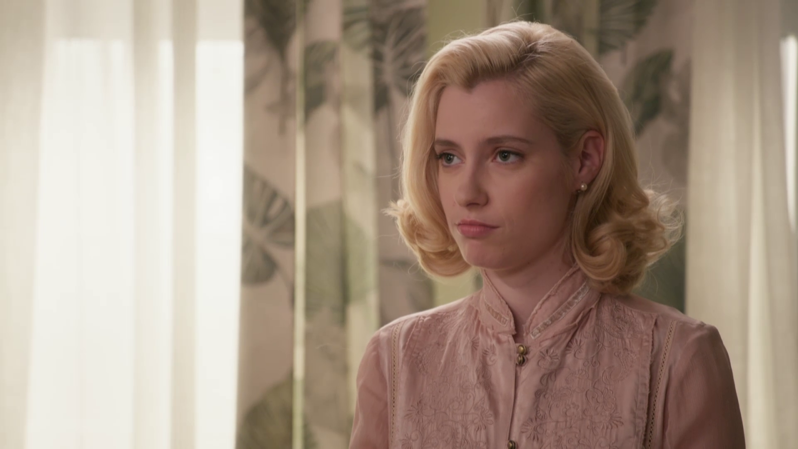 Laura corta con Agustín - Salón de té La Moderna | Ver