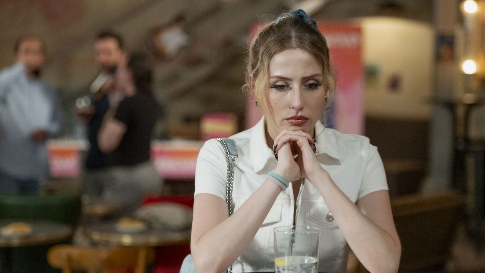 4 estrellas - T3 - Episodio 247: Colegiala Silvia Lasierra - Ver ahora