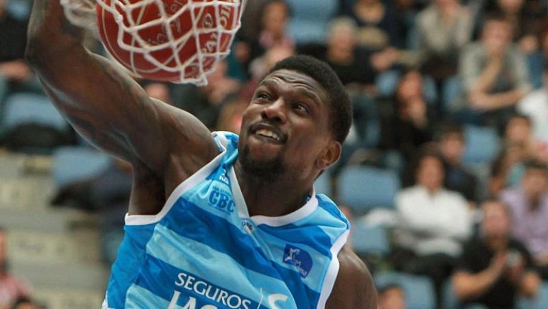 Empezamos por el triple del francés Lauvergne, a falta de sólo una décima, que dio la victoria al Valencia Basquet en la cancha del Manresa por 86-87.En el puesto número dos, este mate espectacular de Taylor, del Lagun Aro, ante el Real Ma