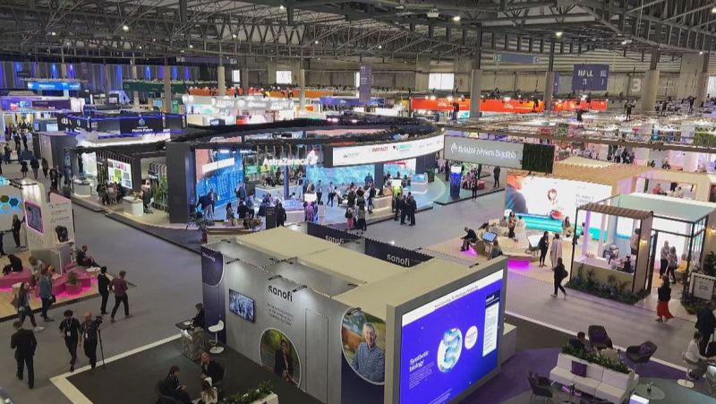 La investigació puntera en càncer fa parada a Barcelona - L'Informatiu | Veure