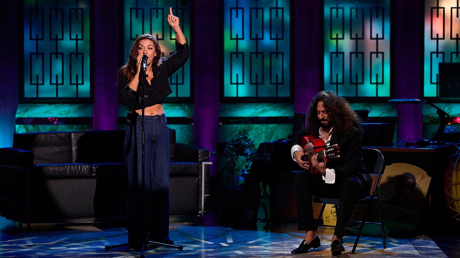 La Revuelta | Actuación musical de la cantaora Sandra Carrasco - La Revuelta | Ver