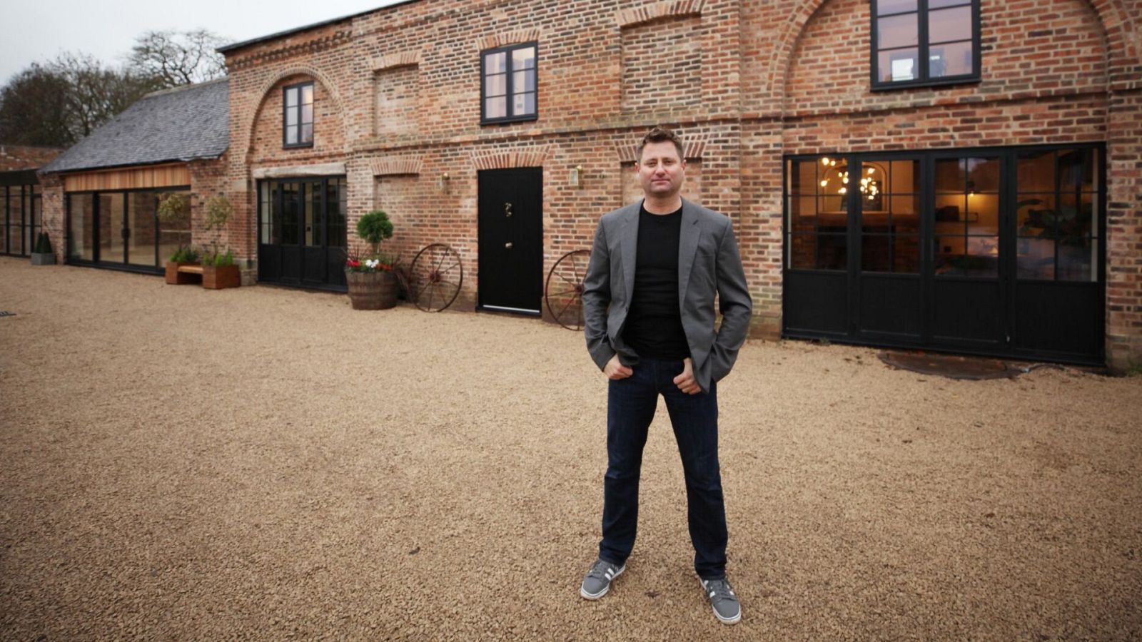 Reformas extraordinarias de George Clarke - Episodio 2: Cochera, Tamworth - ver ahora