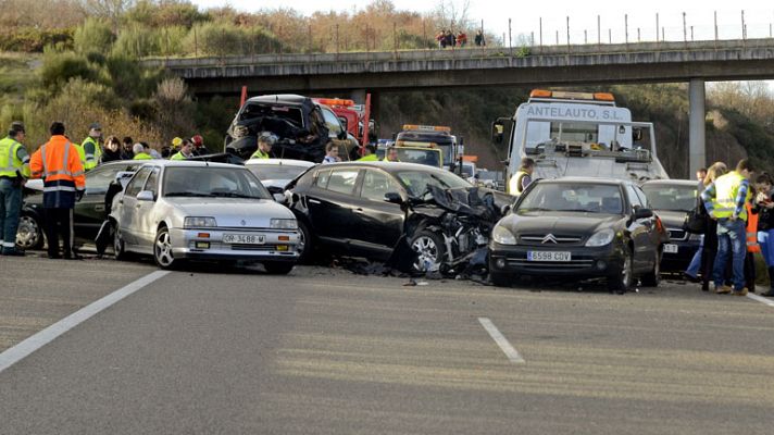 Telediario 1 - La primera fase de la Navidad deja 19 muertos en las carreteras españolas
