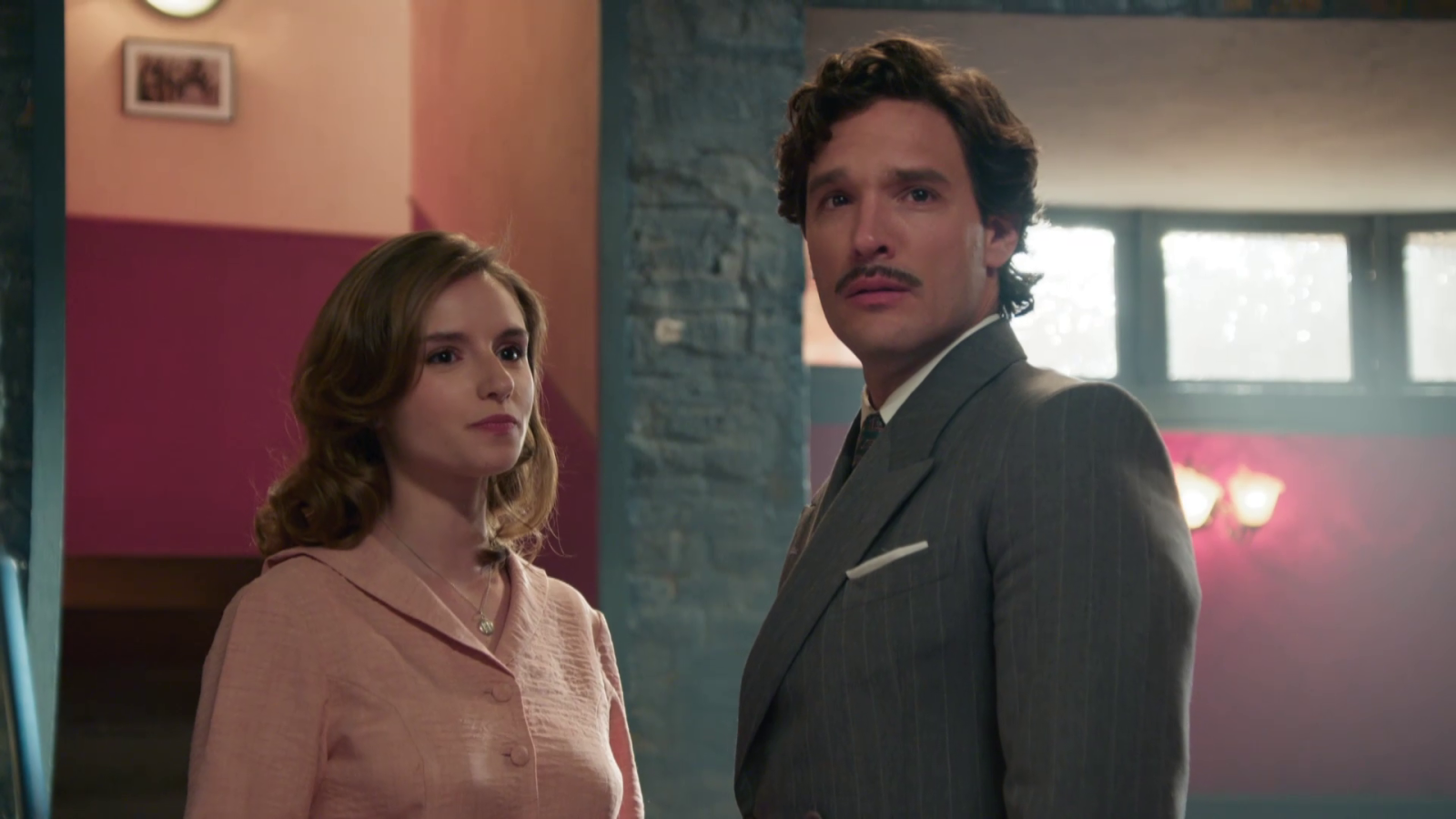 Íñigo se despide del Madrid Cabaret - Salón de té La Moderna | Ver