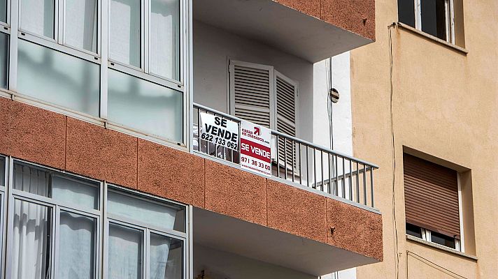 Telediario 1 - El precio de la vivienda, sin techo