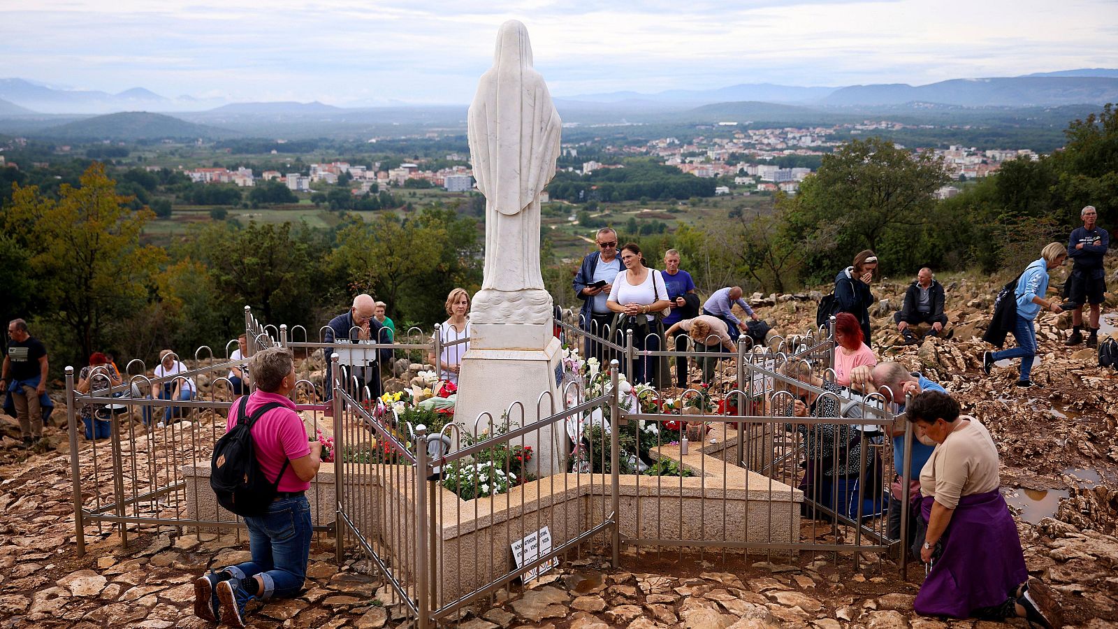 El Vaticano autoriza el culto en Medjugorje, Bosnia | Ver