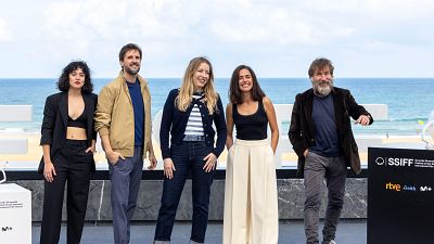 Pilar Palomero presenta 'Los destellos' en el Festival de San Sebastin | Ver