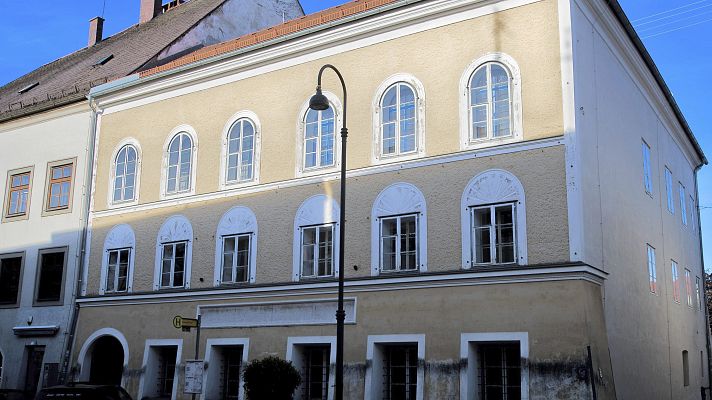 Telediario Fin de Semana - ¿Qué se debería hacer con la casa natal de Hitler en Austria?