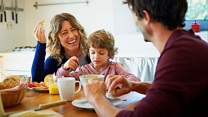 Saber vivir - ¿Cómo tomar un buen desayuno saludable en familia?