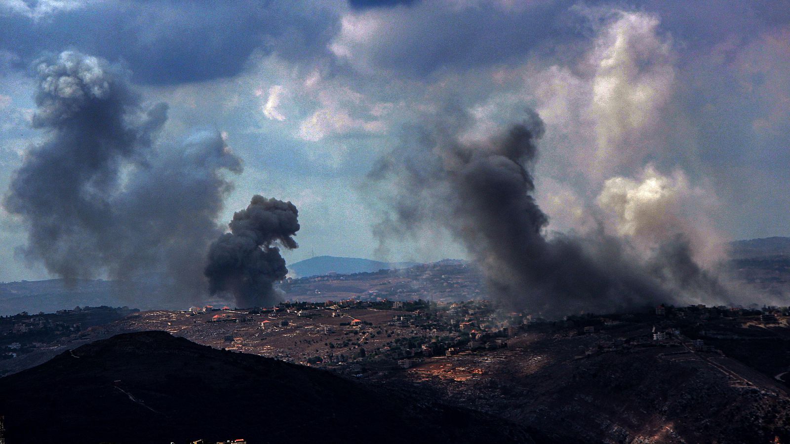 Israel insta el desalojo de los libaneses cerca de la frontera | Ver